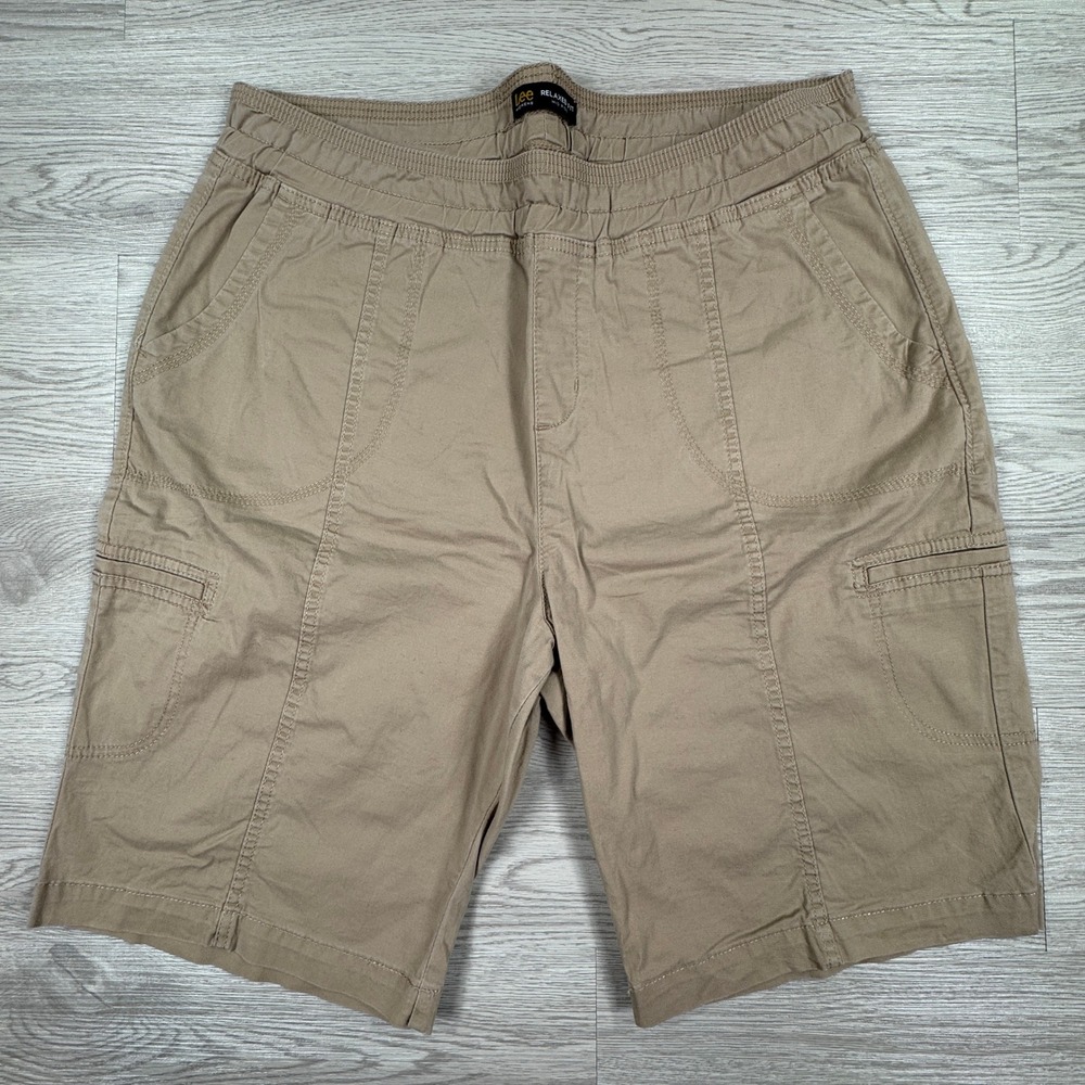 Lee Womens Shorts Relaxed Fit Mid Rise Khaki Tan 16W Cargo Stretch Pockets